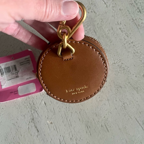 Kate Spade Lucy Leopard Needlepoint Coin Purse Airpod Case  Key Chain - Picture 3 of 4